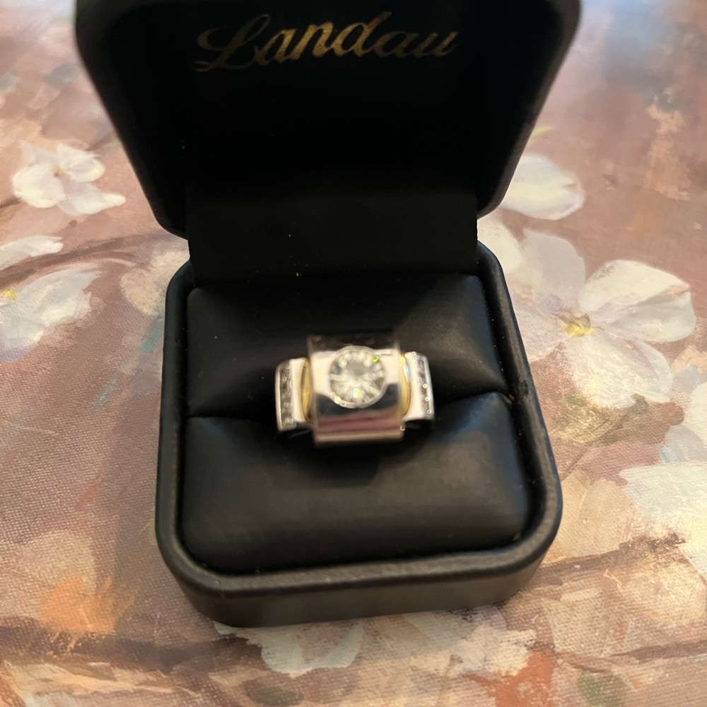 Landau Sterling Silver Ring with gold detail and simulated diamonds size 6.5